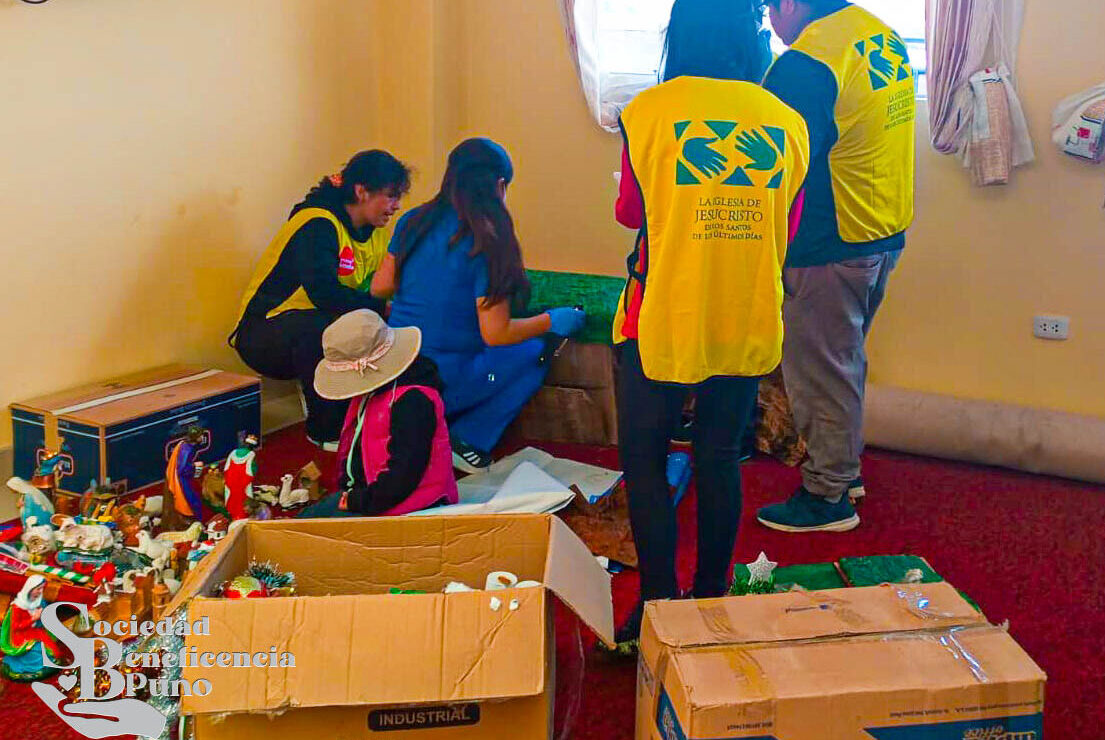 Visita Voluntarios de la Iglesia al CARPAM